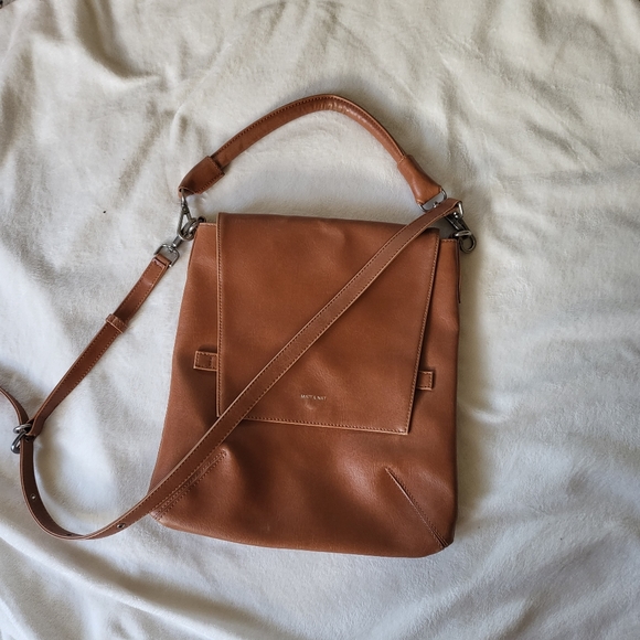 Matt & Nat Bags Matt Nat Vegan Leather Purse Crossbody Carmel Brown